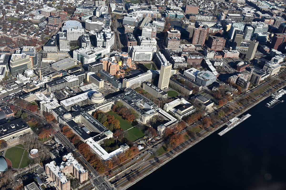 1200px-MIT_East_Campus_aerial